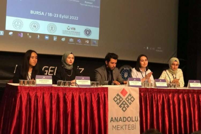 Bursa'da 'Anadolu Mektebi' yazar okumalarına devam