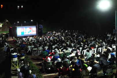 Bursa'da açık havada sinema keyfi