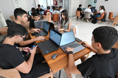 Mersin’de gençler uzay için kod yazdı