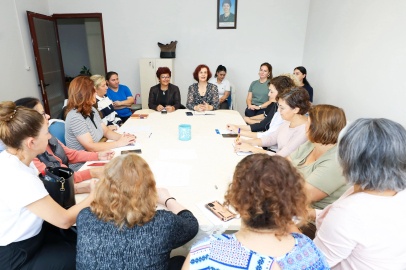 İzmir Narlıdere'de kadınlar haklarını öğreniyor