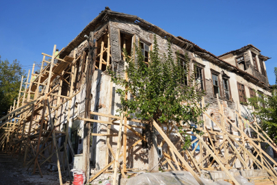 Muğla Milas'ta görkemli konak hayat buluyor