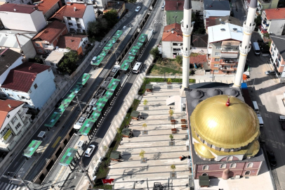 Kocaeli'de İzmit Başaran Camii Meydanı’nı yeniledi