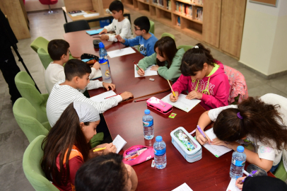 Bursa Osmangazi’de çocuklar hayallerini kağıda döküyor