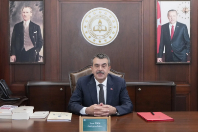 Bakan Tekin: Geleceğimizi her gün yeniden inşa ediyorsunuz