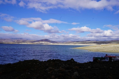 ASKİ'den Çamlıca Barajı'na yüzer su pompası