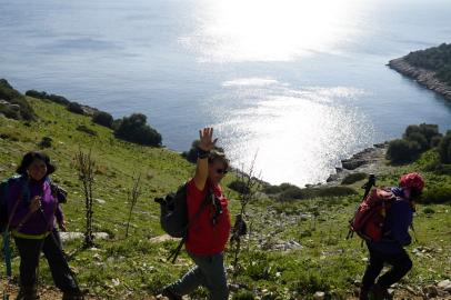 İzmir'de üniversitelilerden tarih ve doğa rotası