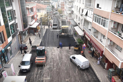 İzmir’de ulaşımı rahatlatan asfalt atağı