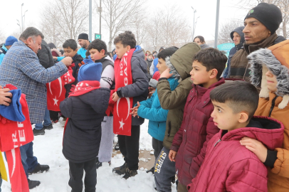 Gaziantep'te çocuklara kar hediyesi