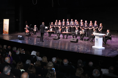 Antalya’da ‘Bahar Bitti Güz Bitti’ konseri büyük beğeni topladı