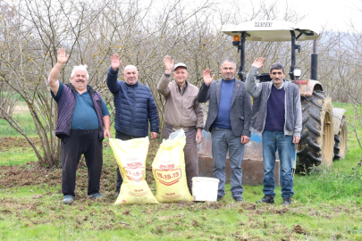 Kocaeli'de gübreler toprakla buluşuyor, yüzler gülüyor