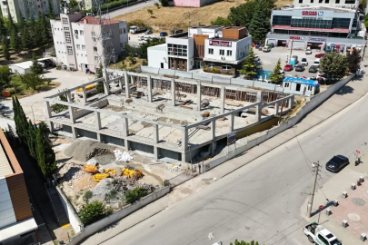 Bursa İnegöl'de Alanyurt Yüzme Havuzu'nda çalışmalar tam gaz