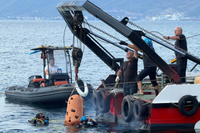 İzmit Körfezi’nde resifler denize indirildi