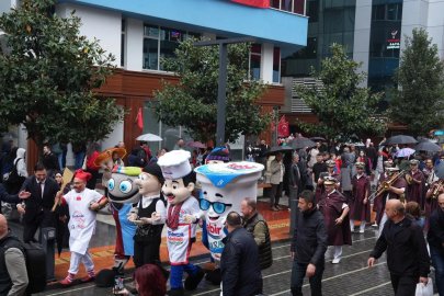 Trabzon’da Gastronomi Festivali'ne coşkulu kortej