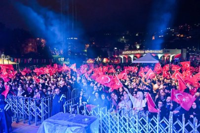 Bursa Cumhuriyet ritminde tek yürek oldu